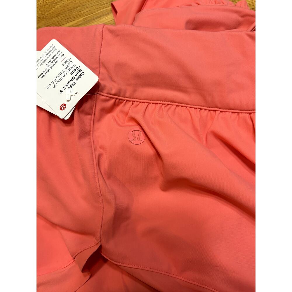 NWT Lululemon Calm Tides Run Short 2.5" Size 10 - Picture 4 of 5